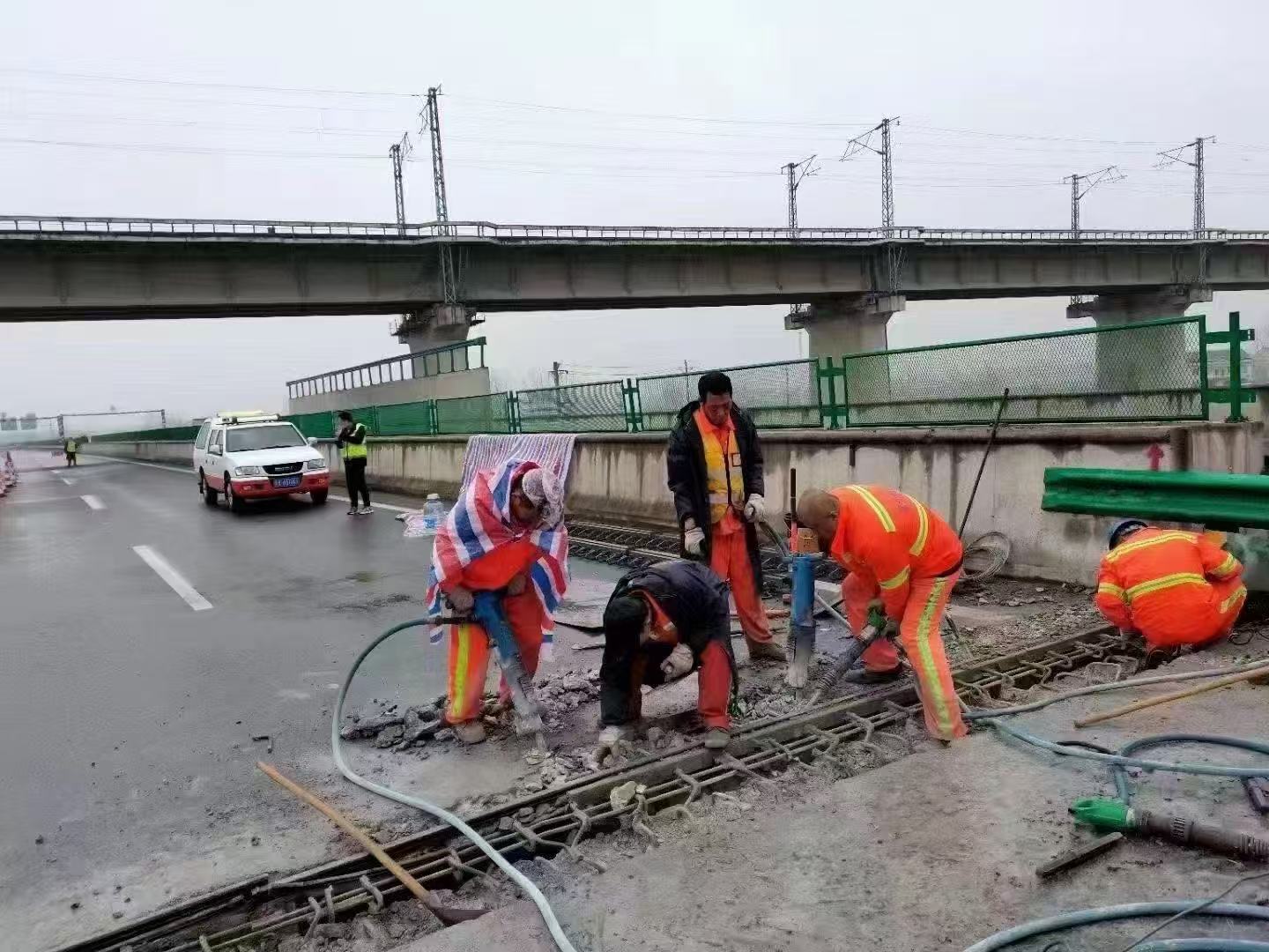 永嘉桥梁伸缩缝抢修料